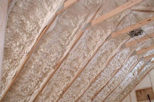 木屋聚氨酯噴涂保溫隔音民宿噴涂發(fā)泡保溫(圖2) 木屋聚氨酯噴涂保溫隔音民宿噴涂發(fā)泡保溫